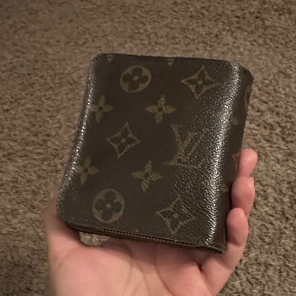 Louis Vuitton Monogram Brown Wallet - Picture 3 of 8